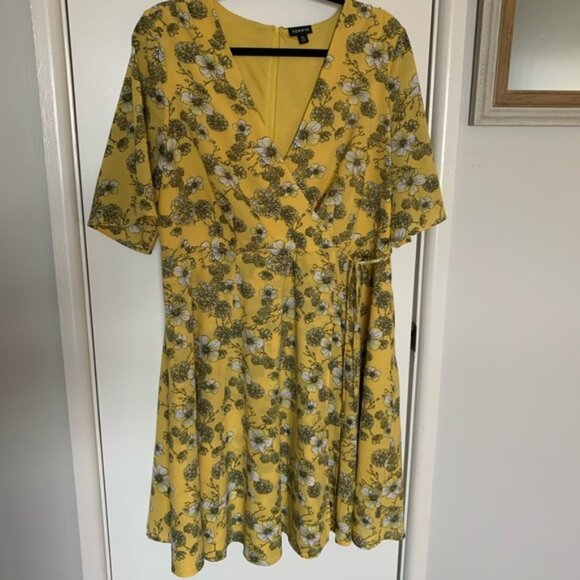 Torrid Yellow Floral Georgette Wrap Dress - Picture 3 of 10